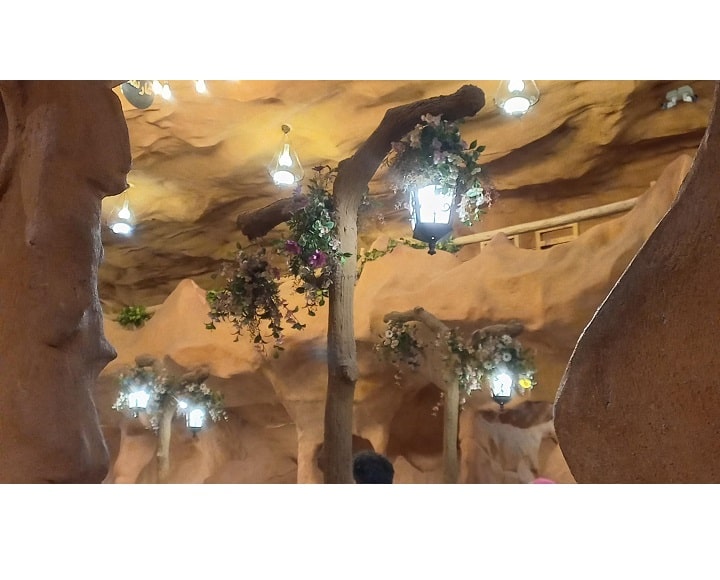 رستوران زیرزمین نمکی