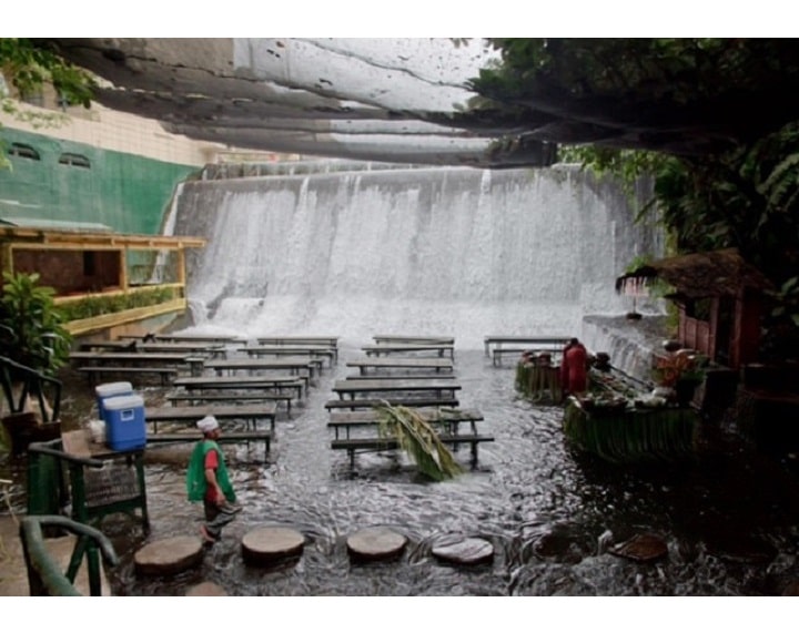 رستوران ساحل آبشار