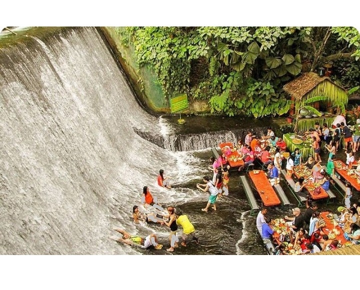 رستوران هاردلاک